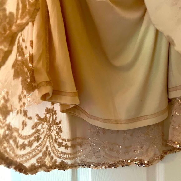 Sequins blouse. Formal or informal. Bell sleeves - Picture 4 of 5